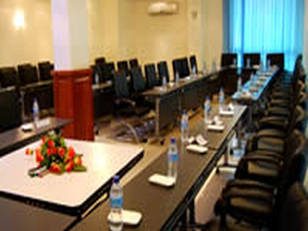 Roca Golf Hotel Bujumbura Exteriör bild